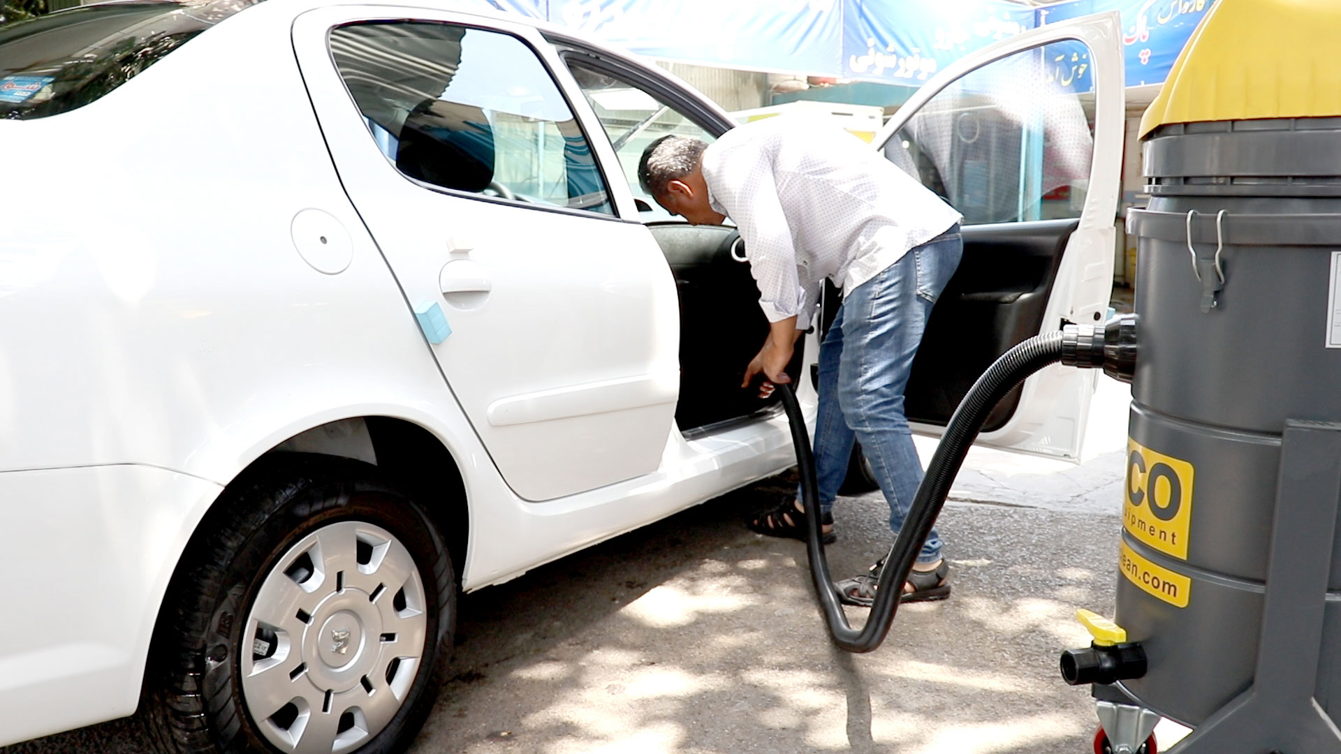 جاروبرقی صنعتی کارواش