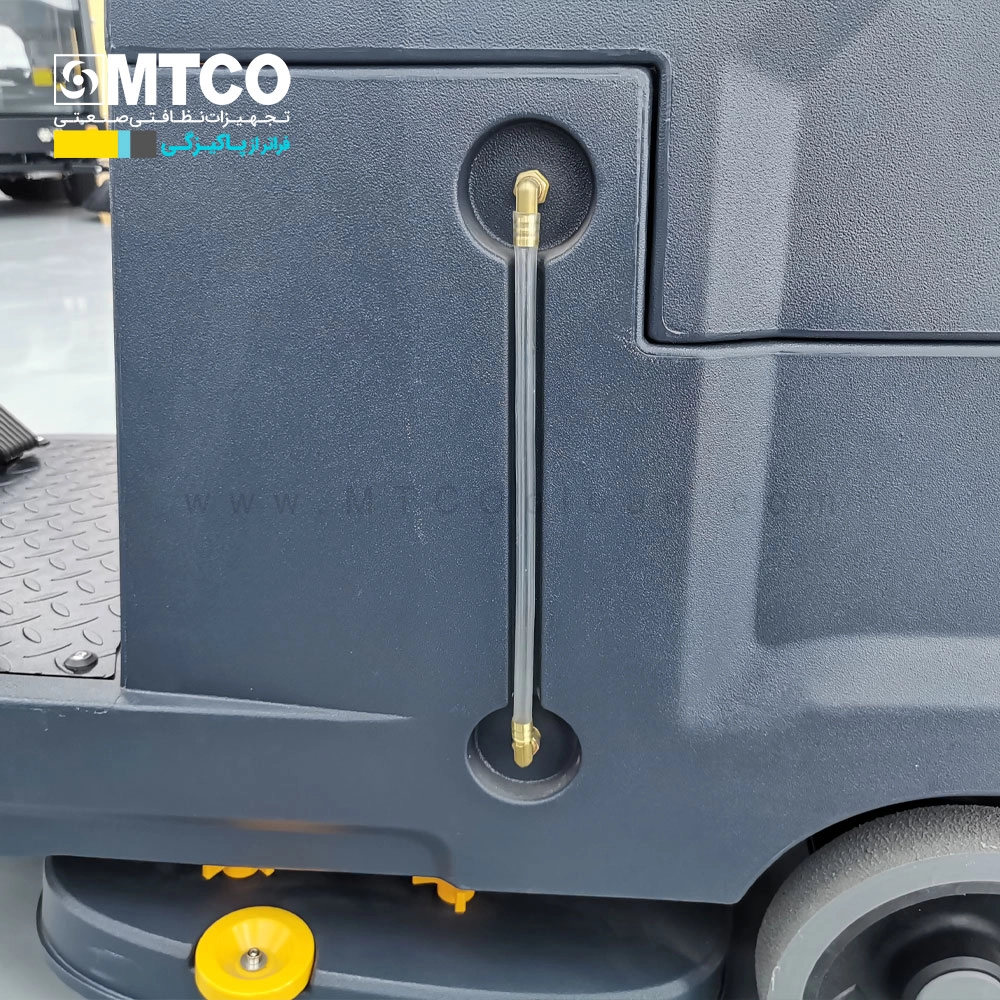 اسکرابر سرنشین دار SCR-85BRC 6 نشانگر آب تمیز اسکرابر سرنشین دار SCR 85BRC